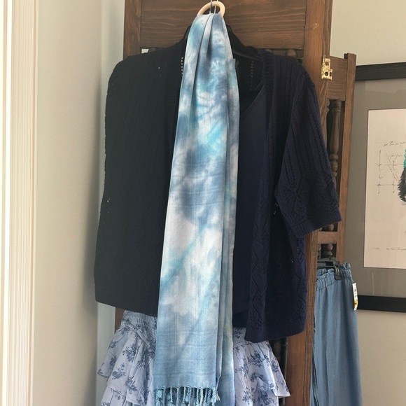 Tie Die Blue Wrap Scarf NEW ! Pre Washed Ready To Wear Boho Tassels - Picture 4 of 16